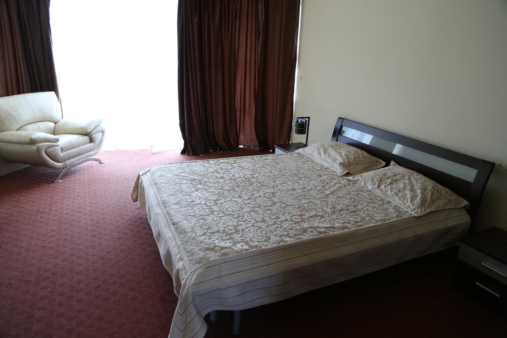 Hotel Florida مامايا المظهر الخارجي الصورة