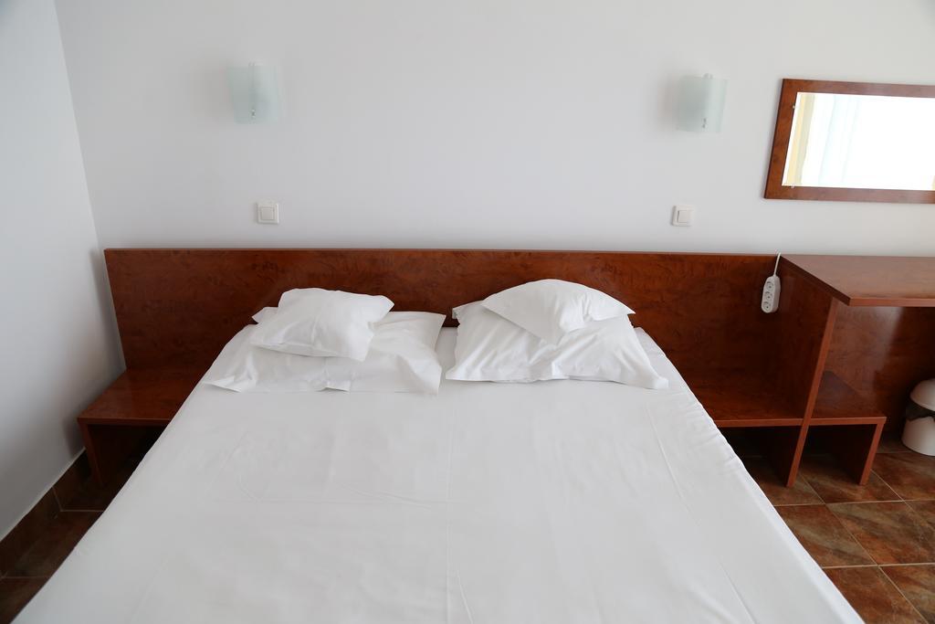 Hotel Florida مامايا المظهر الخارجي الصورة