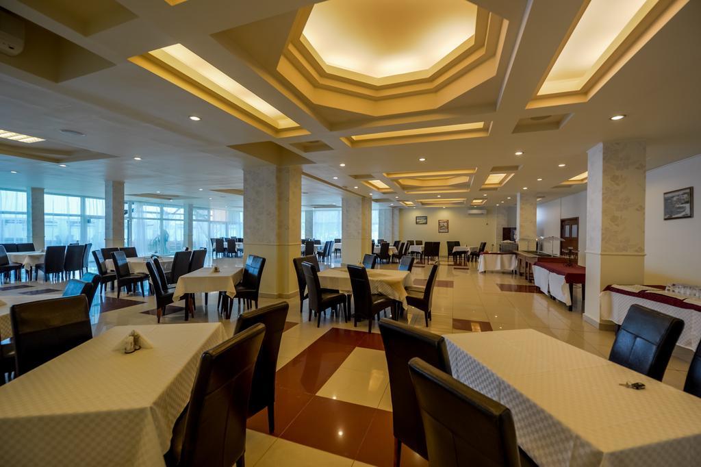 Hotel Florida مامايا المظهر الخارجي الصورة