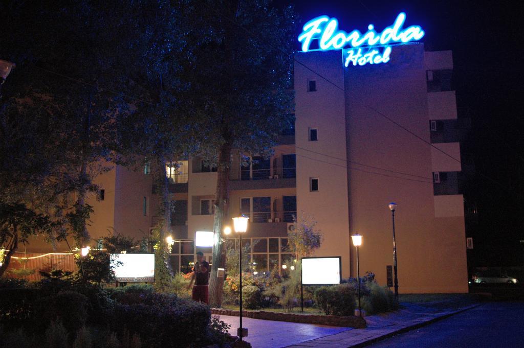 Hotel Florida مامايا المظهر الخارجي الصورة