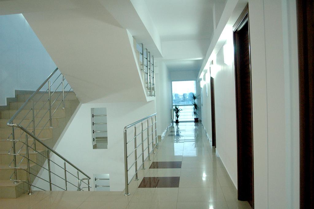 Hotel Florida مامايا المظهر الخارجي الصورة