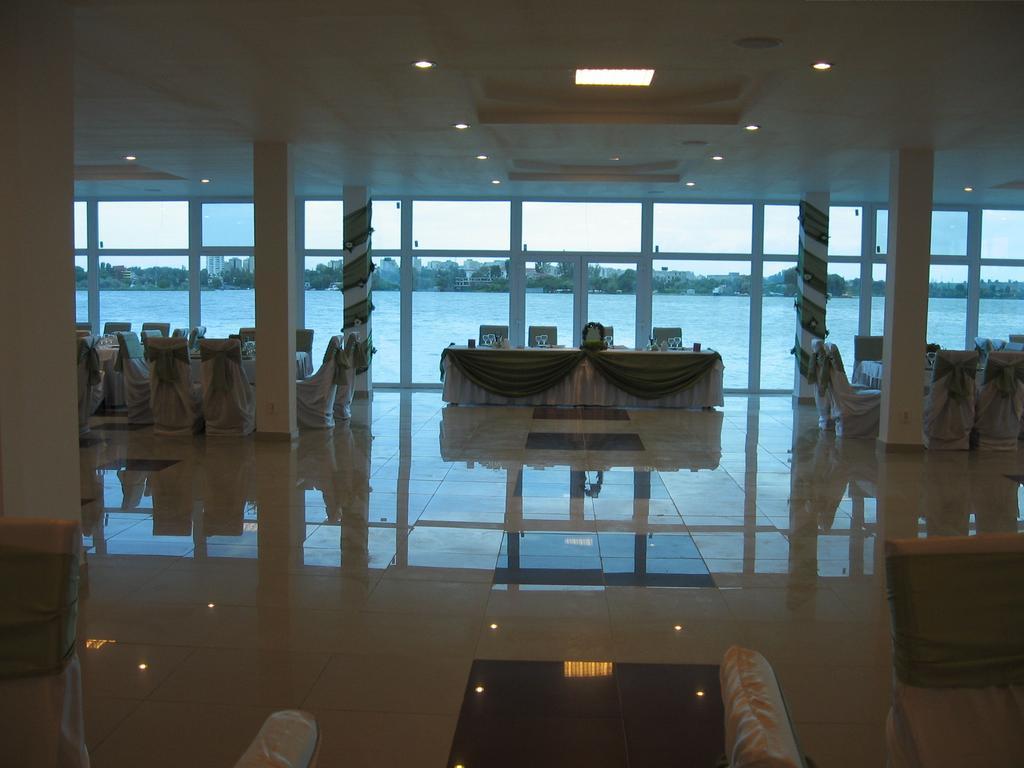Hotel Florida مامايا المظهر الخارجي الصورة